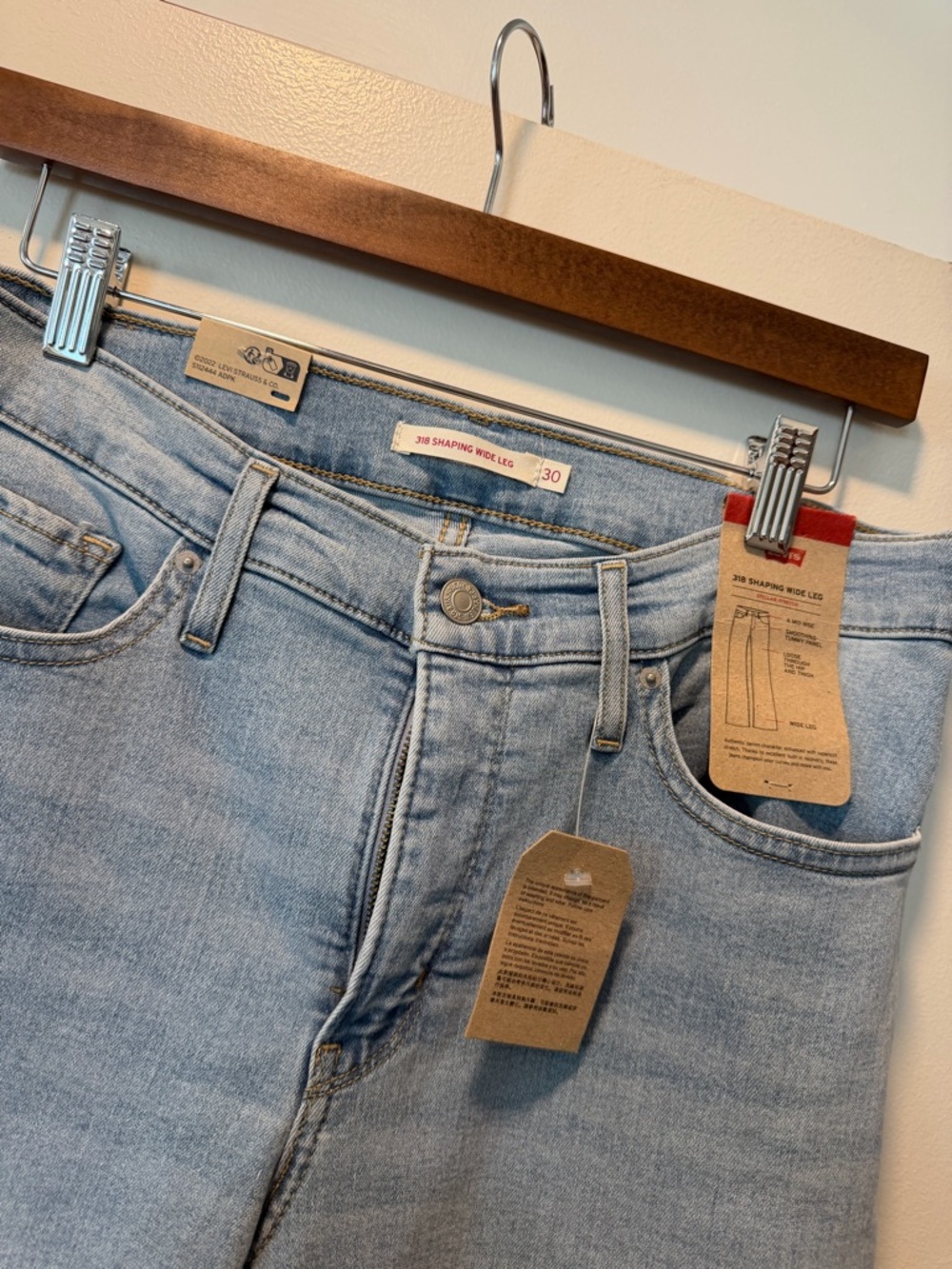 Levi's 318 Shaping Wide Leg Jeans - Picture 3 of 6